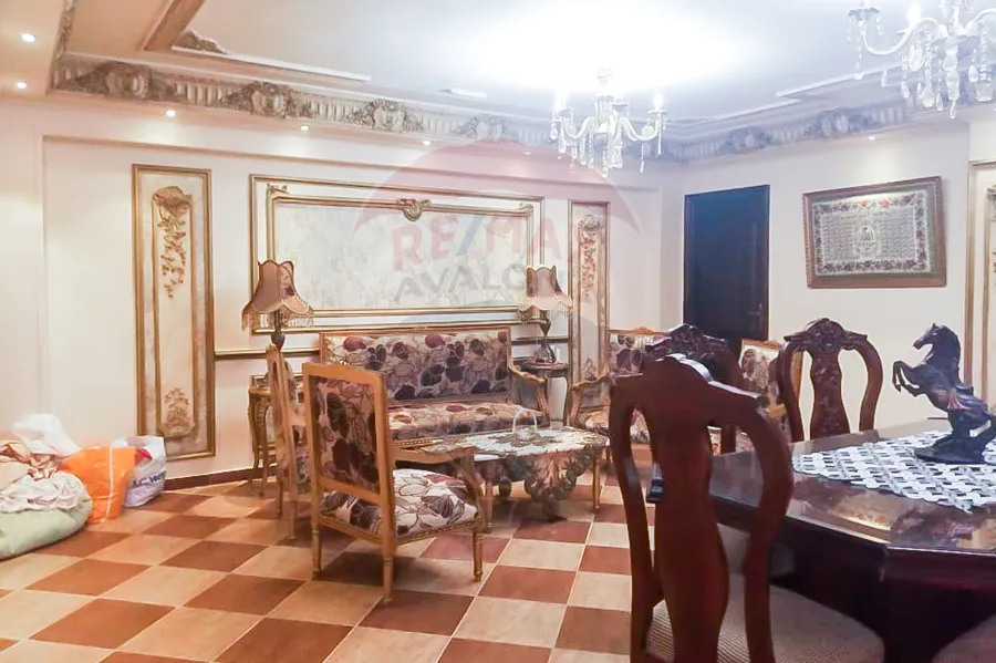 Furnished Apartment For Rent 160 m Stanly (Steps from the Sea.)