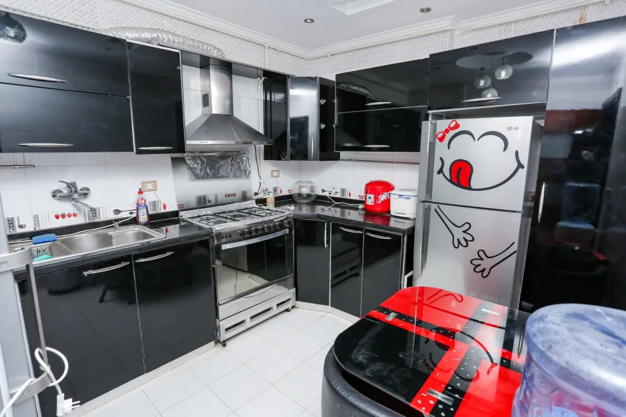 شقة للبيع 170م  سان ستفانو (متفرع من ش عبد السلام عارف)