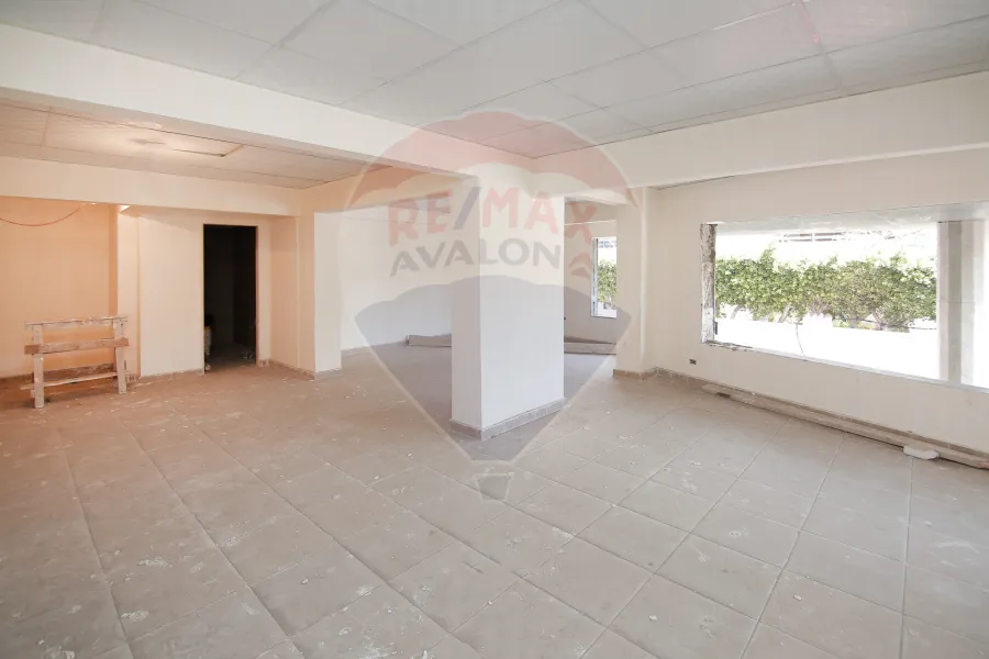 محل أرضي + ميزان للإيجار 250 م كفر عبده (خطوات من حديقة اللنبى)