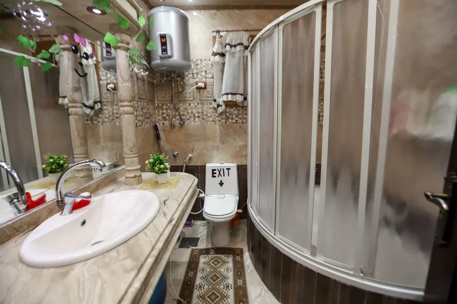 شقة للبيع 200م رشدي (متفرع من ش رشدى باشا)