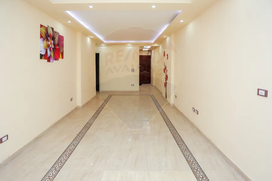 شقة للبيع 116 م سموحة (ش النقيب شريف رمزي)