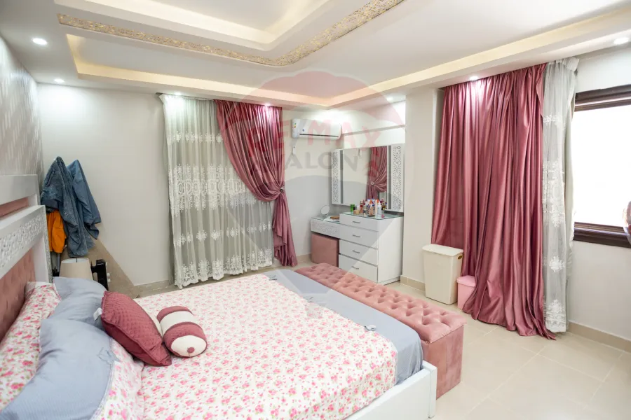 Villa for sale 610 m King mariout (Lakeside Paradise compound)