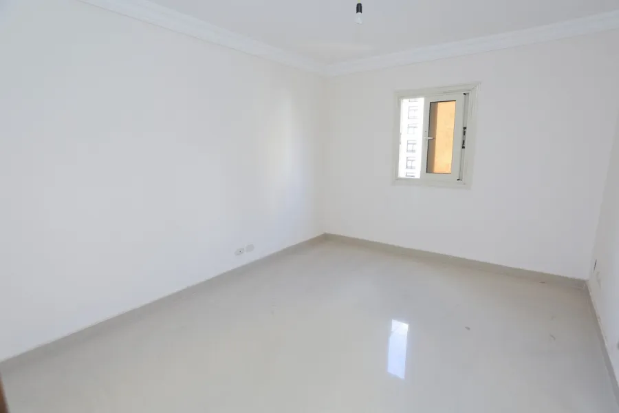 شقة للبيع 165م جناكليس - متفرع من ش أبوقير