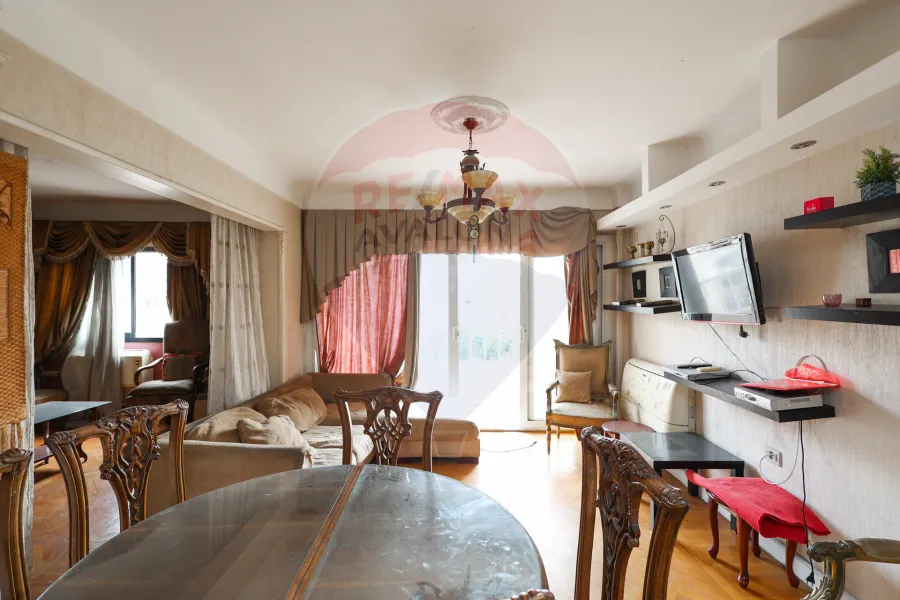 شقة للبيع 180 م سابا باشا  (ش تاج الرؤساء)