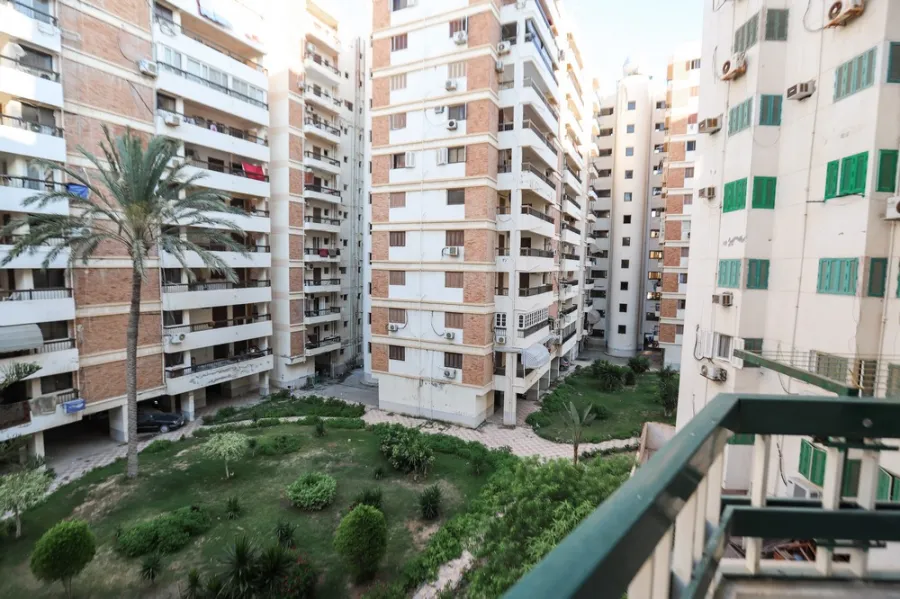 Furnished Apartment For Rent 175m El-Mamoura (Steps From Beach)