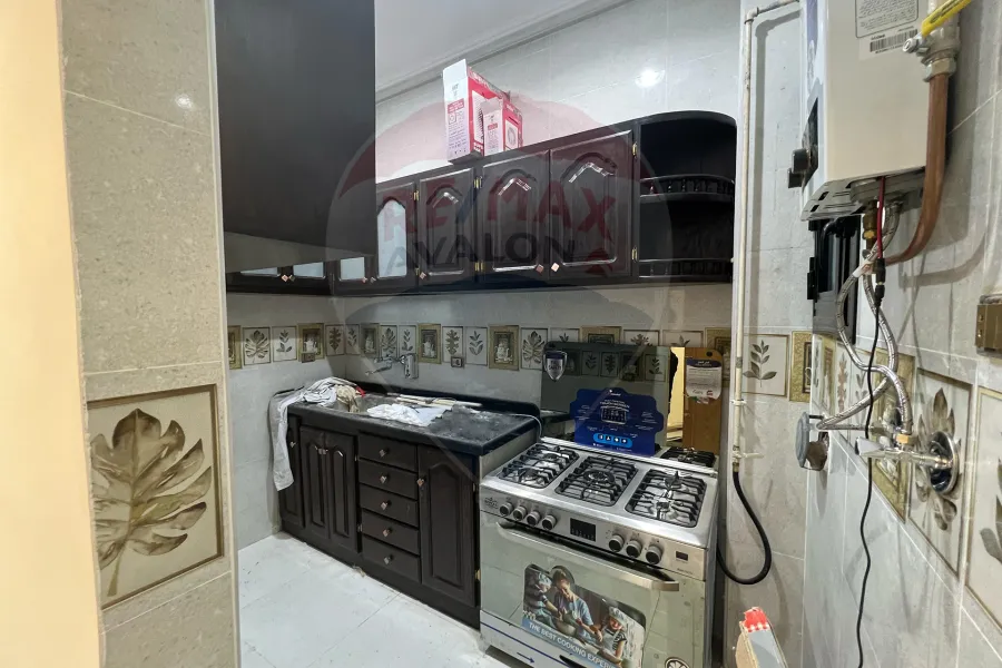 شقة للإيجار 90 م الأزاريطة (ش مصطفي إسماعيل)