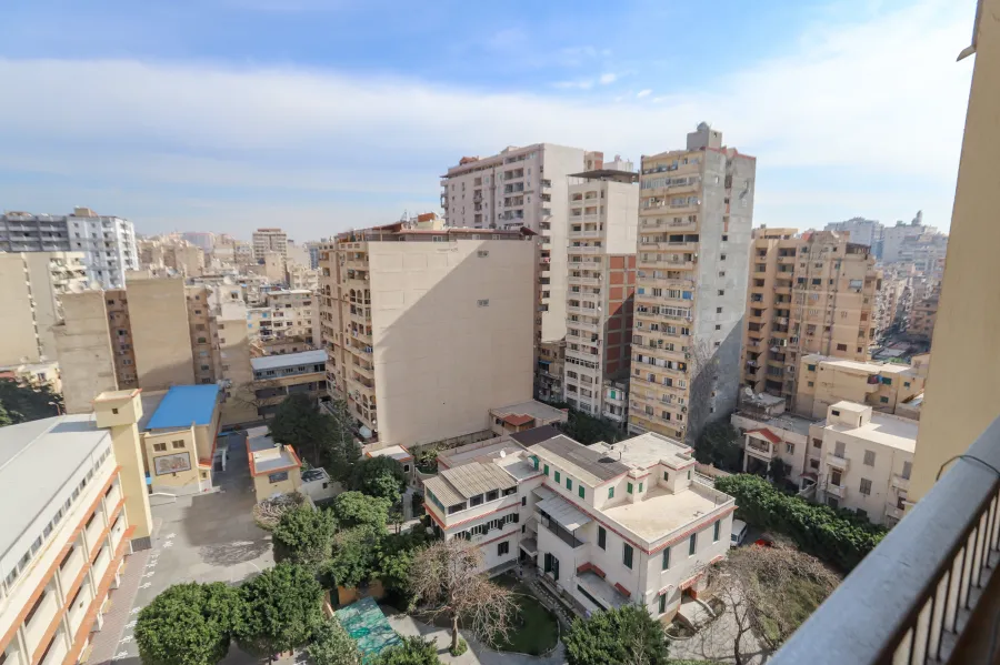 شقة للبيع 200م ستانلى (خطوات من كوبرى ستانلى)