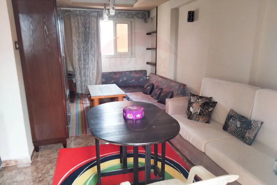 شقة للإيجار المفروش 110م الازاريطة (متفرع من شارع شامبليون)