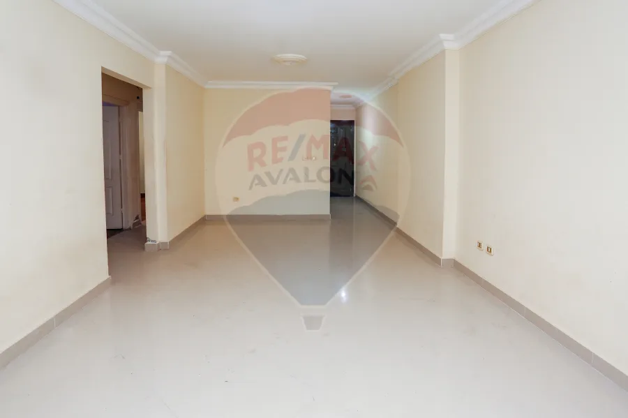 شقة للبيع 120 م سموحه (كومباوند اللوتس شارع النصر- بجوار جرين بلازا)