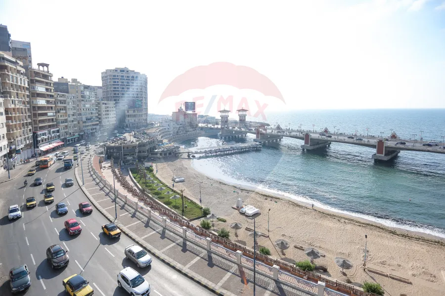 Apartment for Sale 240 m Stanly (Directly on the Sea.)