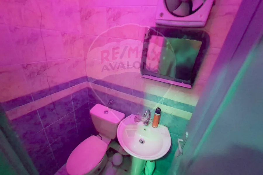 Administrative unit for rent 150 m Kafr Abdo (steps from Abu Qir st.)