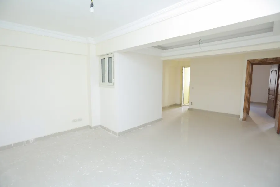 شقة للبيع 165م جناكليس - متفرع من ش أبوقير