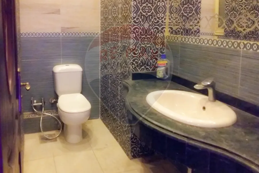 شقة للبيع 480 م سموحة (ش مصطفي كامل)