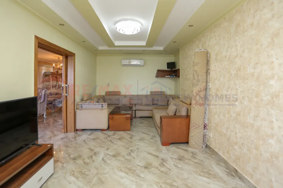 Apartment for sale 332 m Camp Chezar (directly on the sea - brand building)