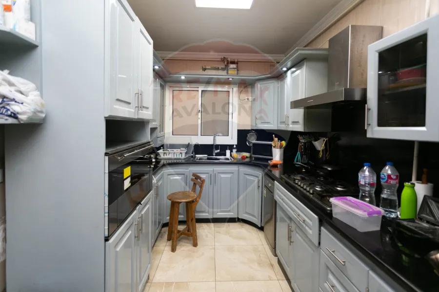 شقة للبيع 266 م سموحة (أمام فندق The Grand Plaza)