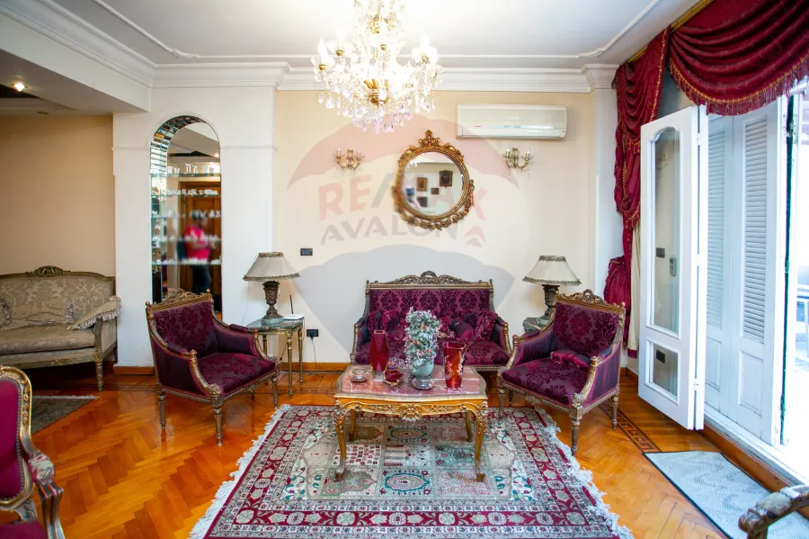 شقة للبيع 330 م جليم (تري البحر مباشرة)