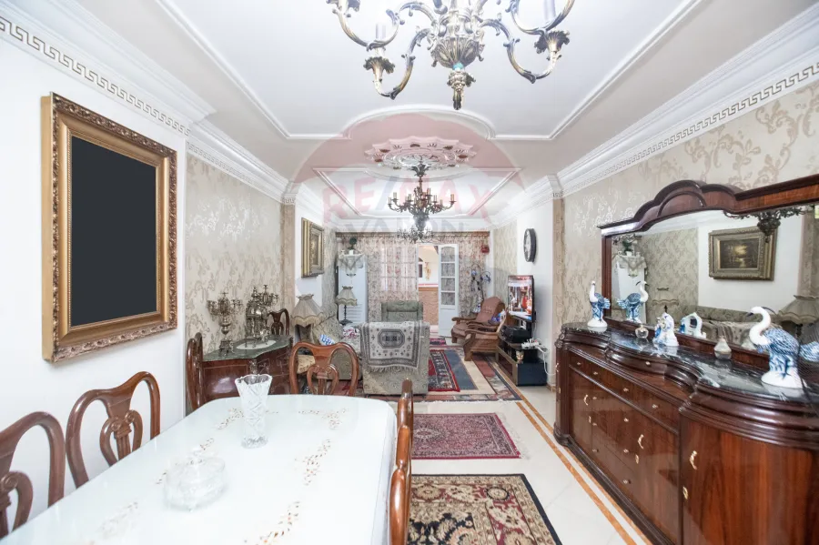 Apartment for sale 150 m Camp Ceasar (Steps from the sea)