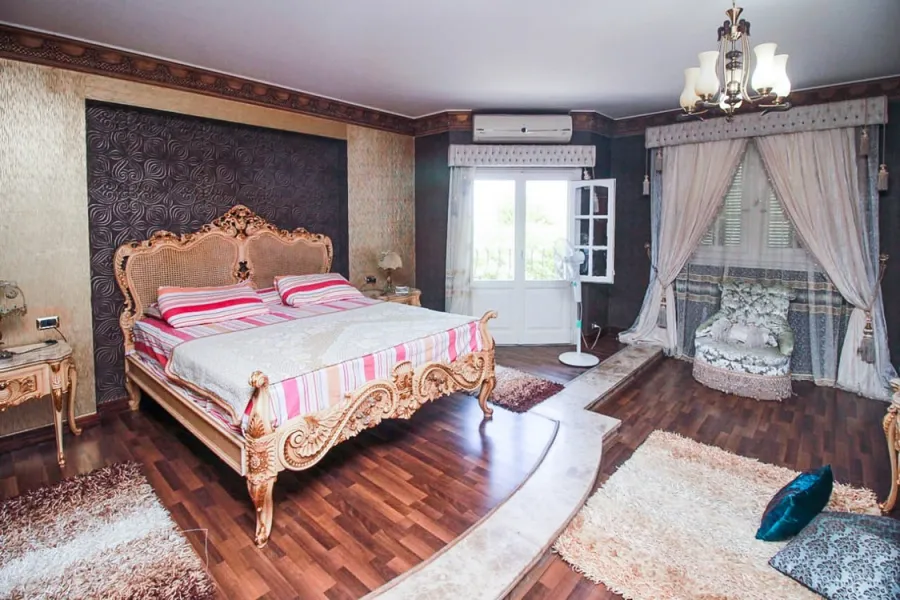 Villa for sale 2100m El-Maamoura (In front of the marine collage)