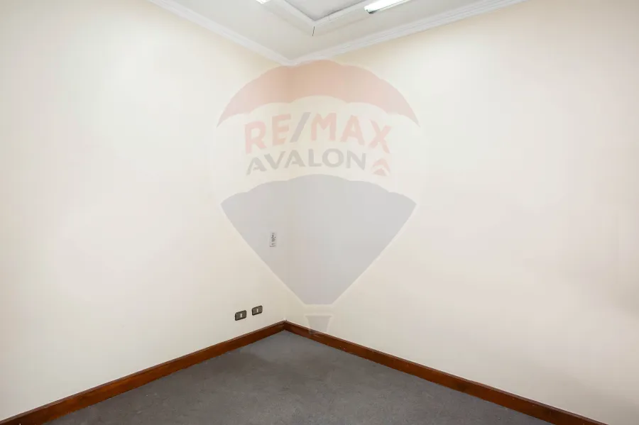 مقر إداري للإيجار 370 م سموحة (ش فوزي معاذ)