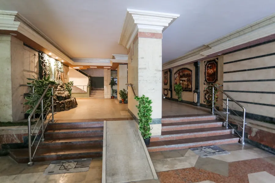 شقة للبيع 145م المندرة (أبراج الحلواني - اعلي كارفور المندرة)