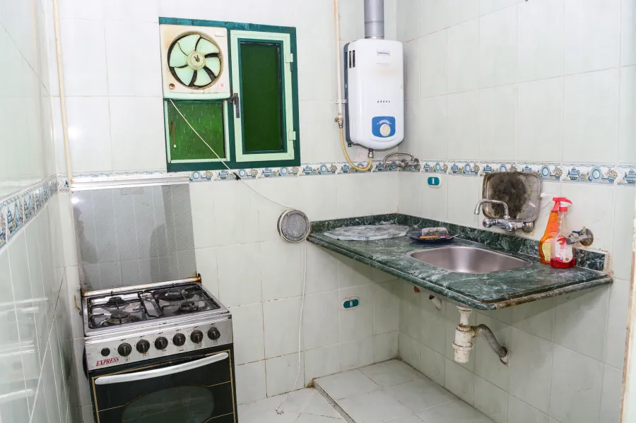 شقة للبيع 125 م العجمي ( الهانوفيل - برج حلوانى كلاسيك )