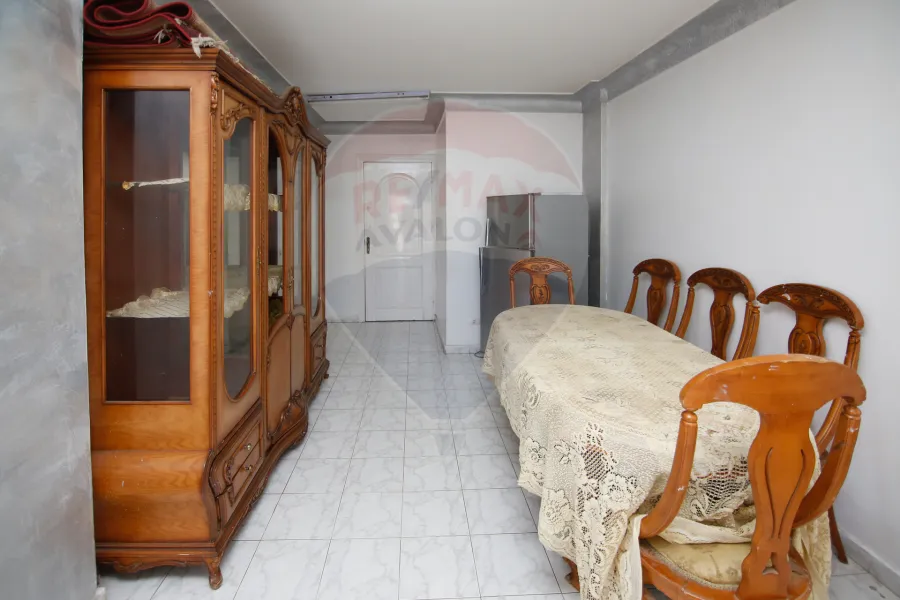 شقة للبيع 105 م المندرة (ش جمال عبد الناصر)