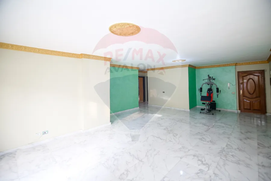 Apartment for rent 200 m Louran (Sarhank St.)