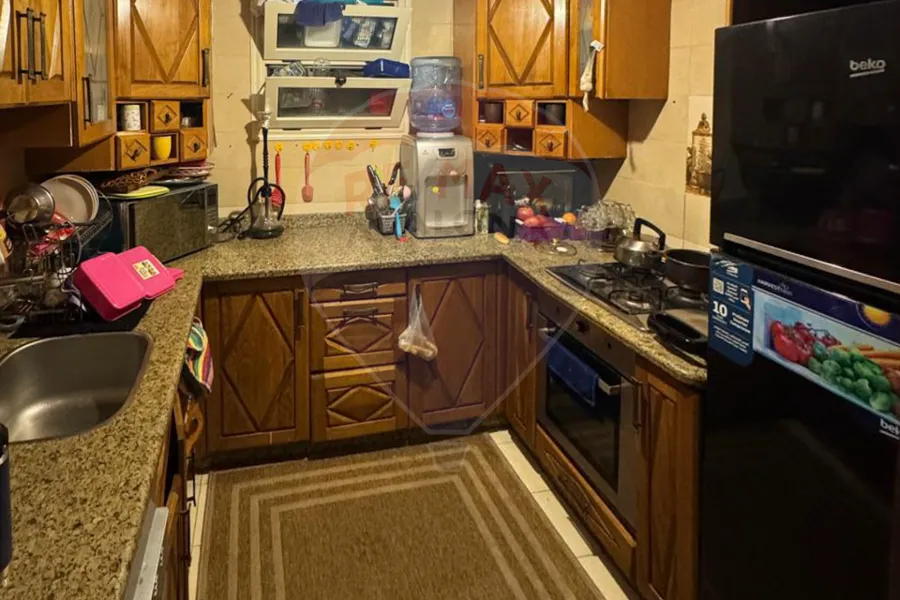 شقة للبيع 184 م جليم (ش مصطفي فهمي)