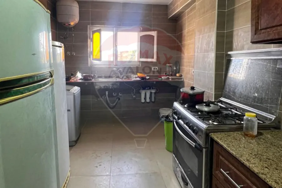 فيلا ستاند الون للبيع (هليوبيتش) 700 م