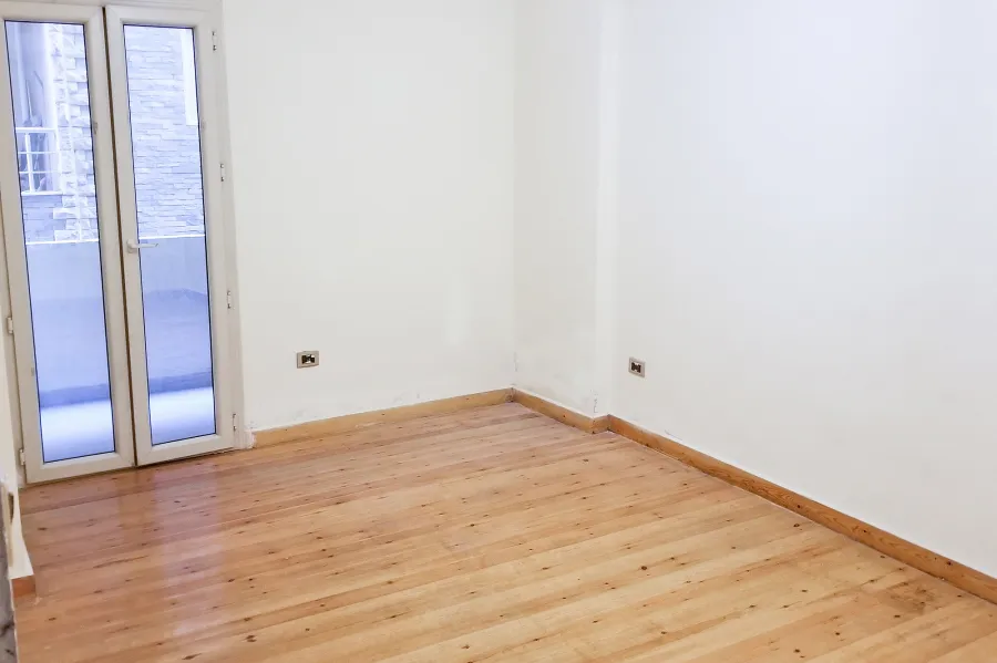 شقة للإيجار 210 م كليوباترا (علي البحر مباشرة)