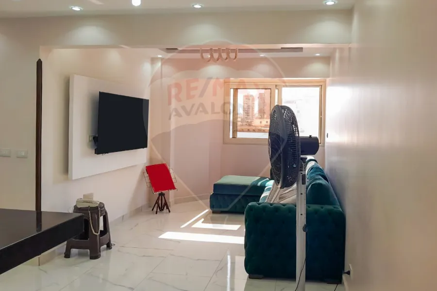 شقه للبيع 90 م السيوف (شارع الشهيد مصطفي شعبان)