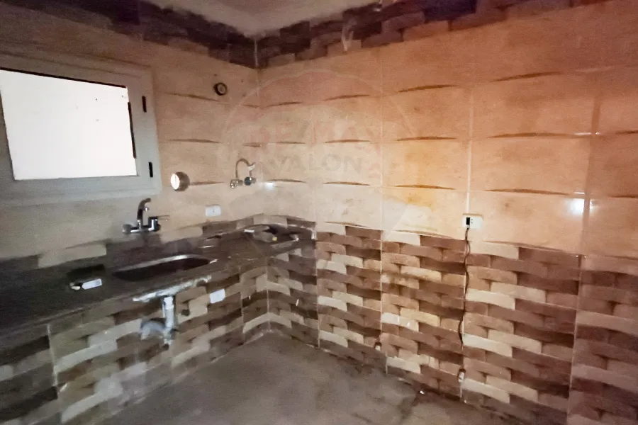 شقة للبيع 155 م العصافرة ( خطوات من البحر )