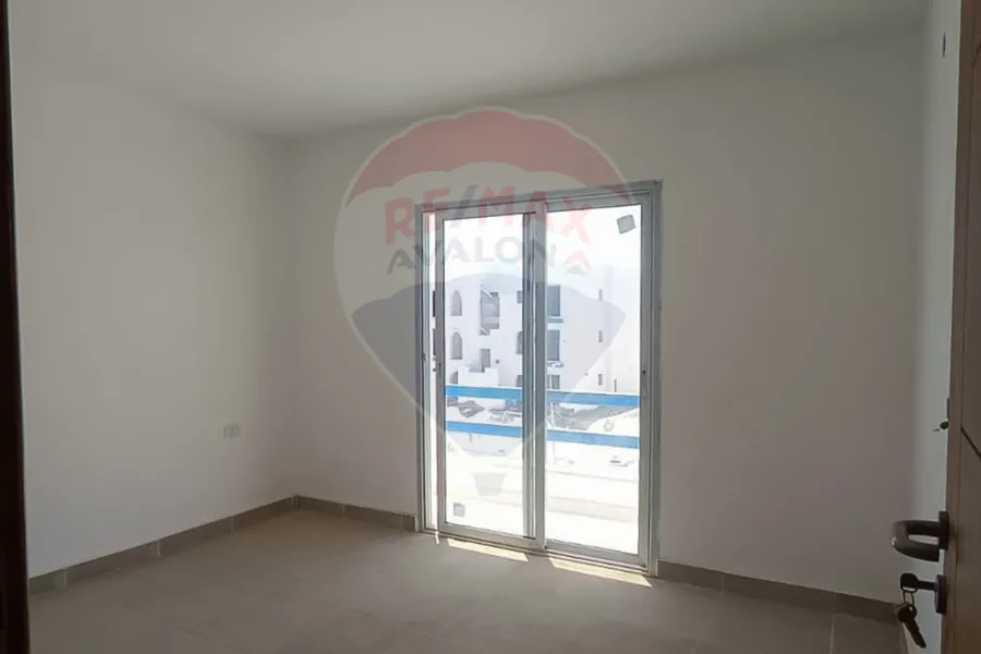 شاليه دوبلكس للبيع (ماونتن فيو - راس الحكمة) 115 م + 50 م رووف