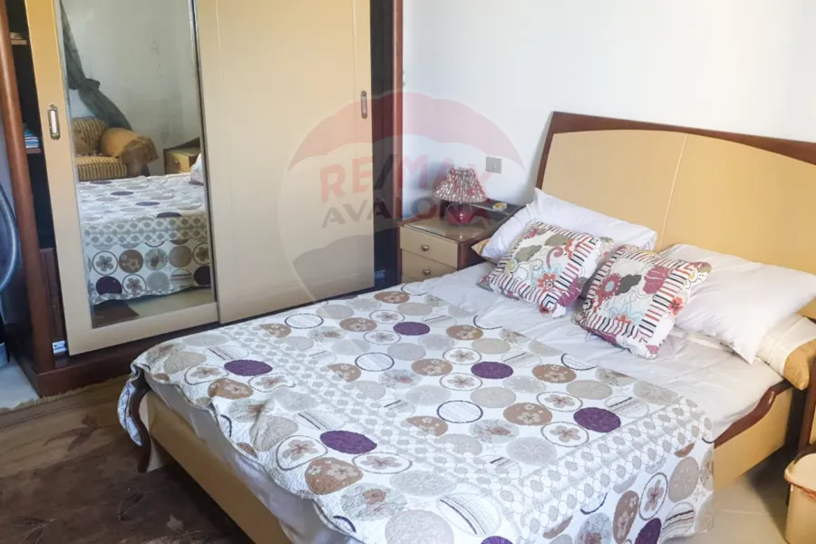 Chalet + garden for sale on the coast (Marina Gardens Village) 155 m