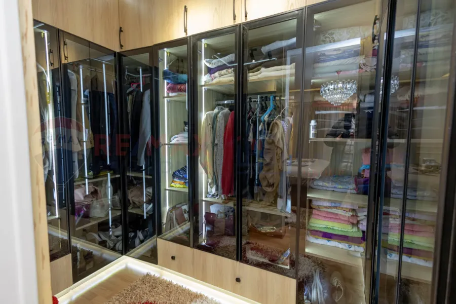 Apartment for sale 220 m Rushdi (near Syria St.)