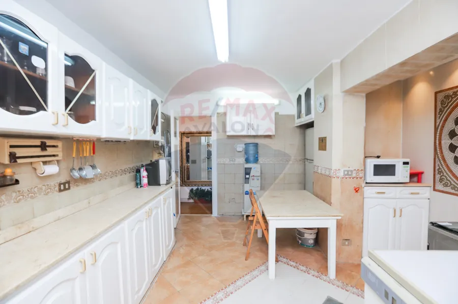 Apartment For Sale 240 m Smouha ( Front Of Smouha Club )