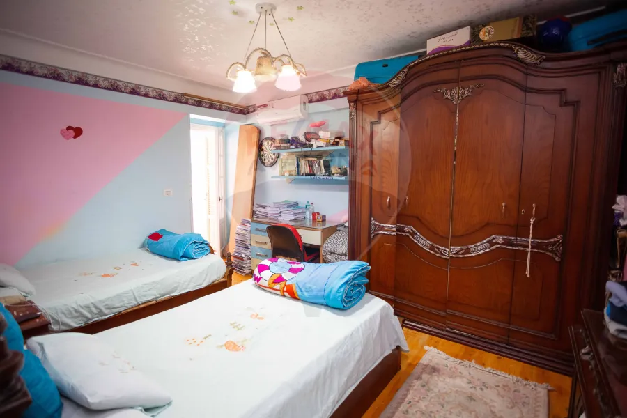 Apartment For sale 170 m Janaklis (directly on the tram station)