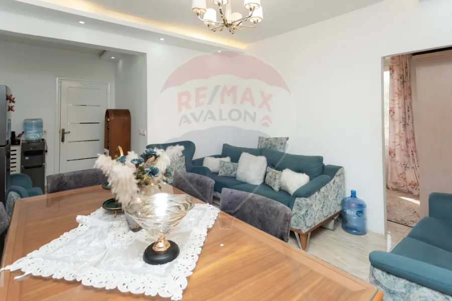 Villa for sale 1,000 m Al-King Mariout (New king St.) - 12,000,000 EGP