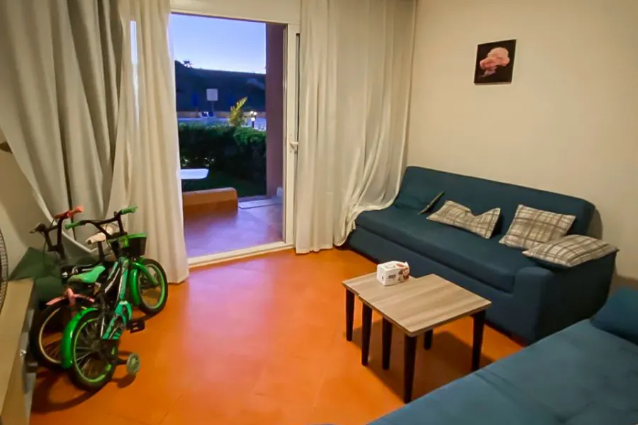 Ground chalet with garden for sale (Porto Golf) 80 m