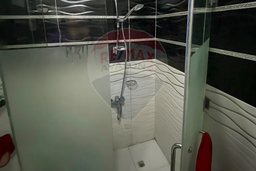 Apartment for sale 156 m Stanley (the third from the sea)