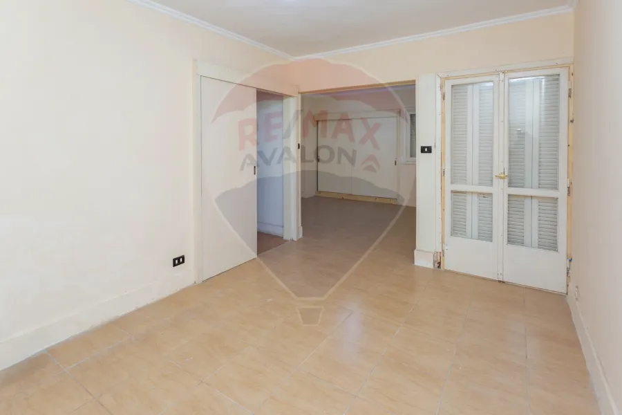 شقة للبيع 122 م سموحة (ابراج هيئة التدريس)