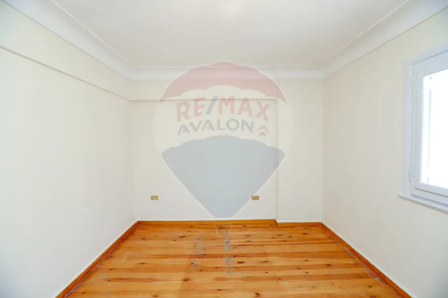 شقة للبيع 187 م سموحة (شارع إسماعيل سري)