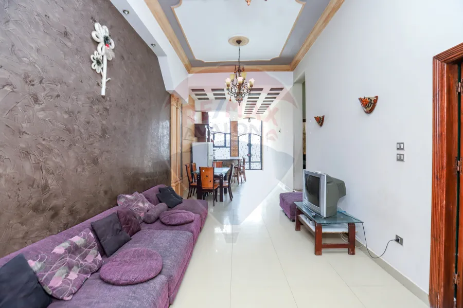 شاليه للبيع 220 م المعمورة الشاطئ ( شاليه صف تاني بحر  )