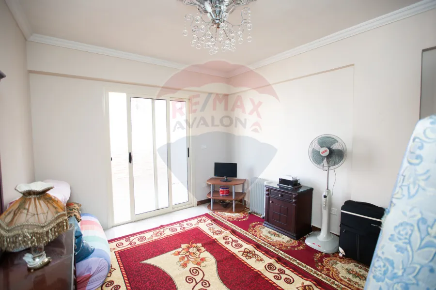 شقة دوبلكس للبيع 230م سبورتنج (خطوات من ش ابو قير)