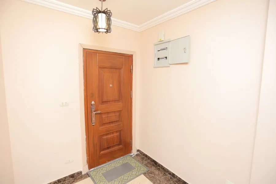 furniched Apartment For rent 130 m Smouha (Green towers)