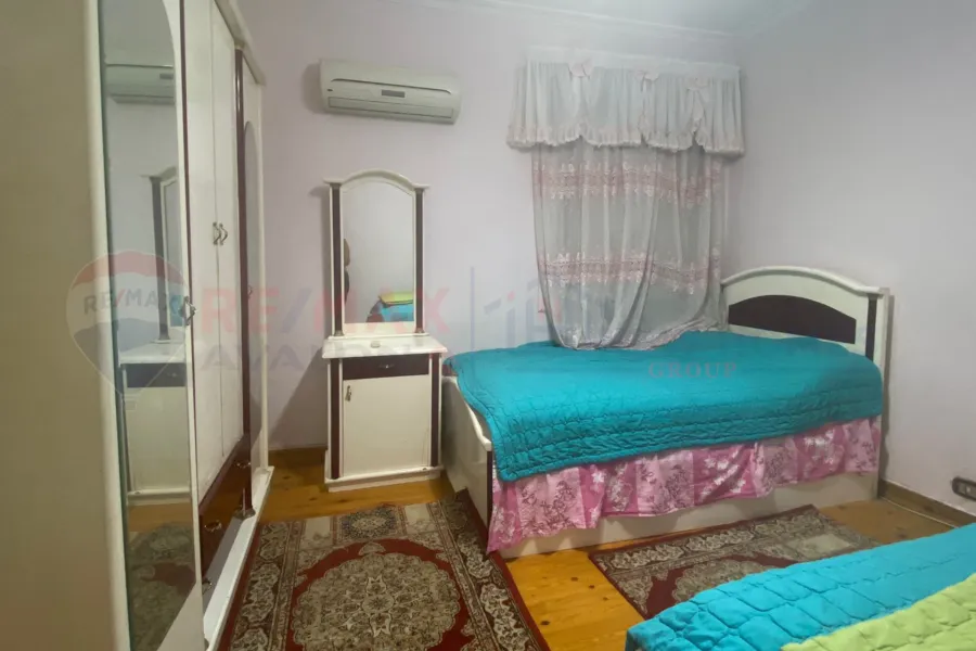 شقة للإيجار المفروش 180 م الحي اللاتيني (ش السلطان حسين - امام ميدان الخرطوم)