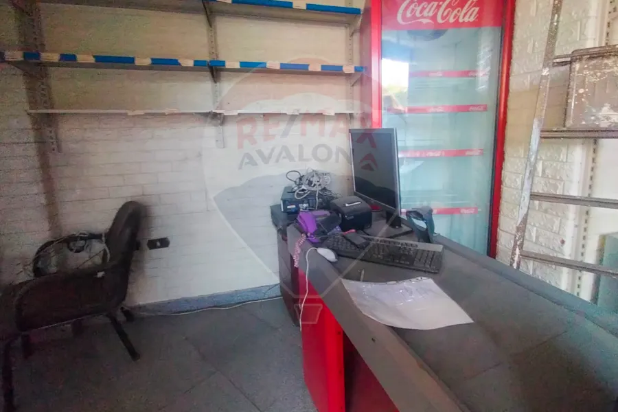 Shop for sale 42 m Kafr Abdo (next to Al-Limbi Park)