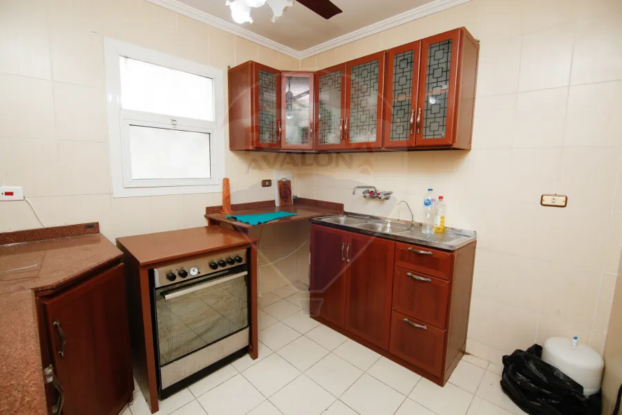 شقة للبيع 185م -  لوران (شارع سرهنك - مينا فلورنس)