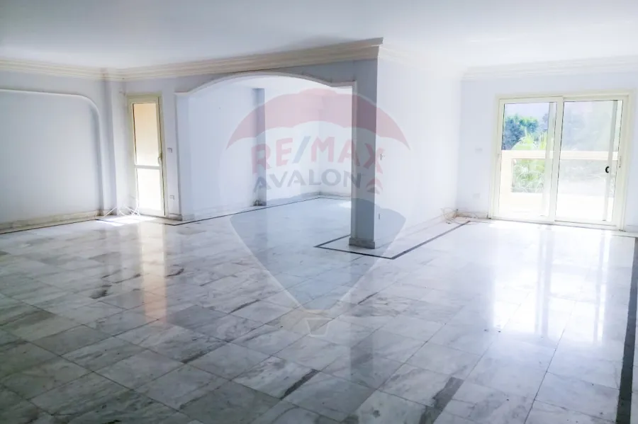 شقة للإيجار 270 م سموحة (شارع الصفا- فيو قصر الاميره فوزيه)