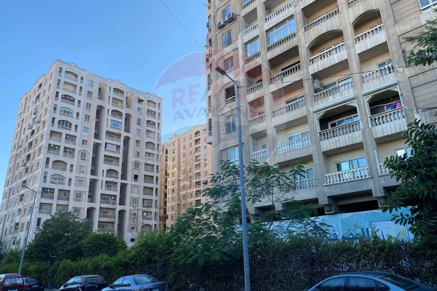 شقة للايجار المفروش 170 م محرم بك (حي محرم باشا)